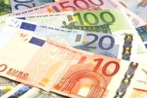The euro is stable; the US dollar grows on the eve of FED statement