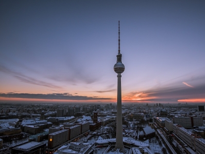 Asian stock markets ended the day mixed