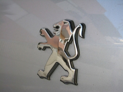 Peugeot increased its sales and profits above expectations