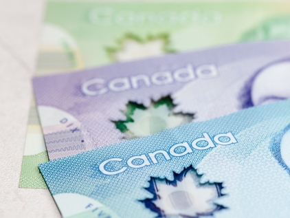 The Canadian dollar hit a 1-month high on oil rebound